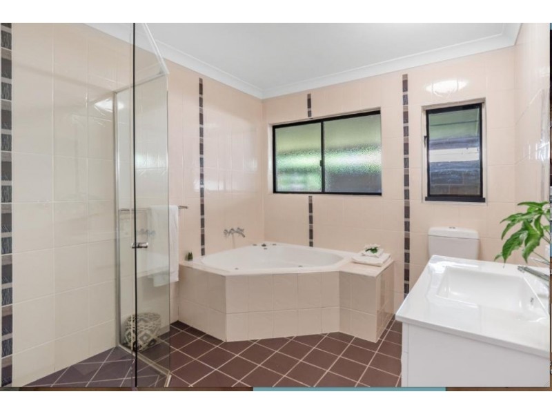 35 Casella Street, Earlville QLD 4870