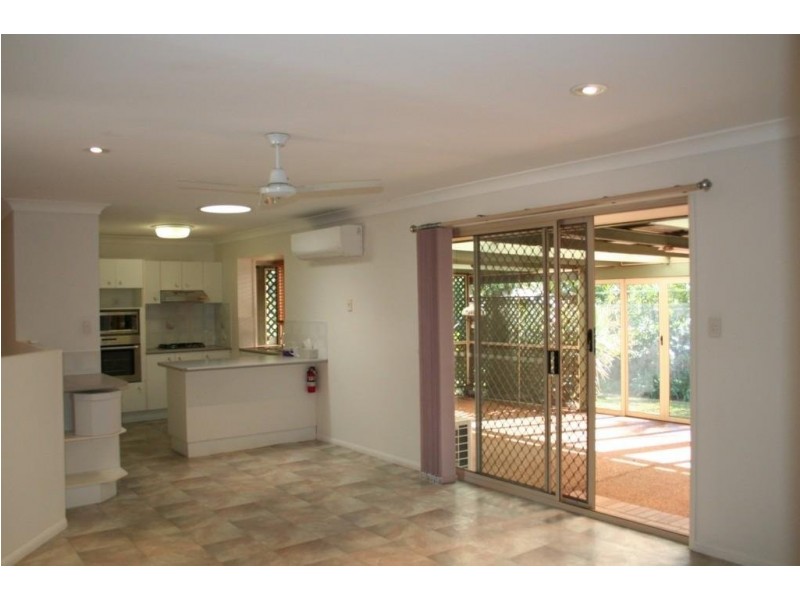 2 Nottingham Drive, Victoria Point QLD 4165