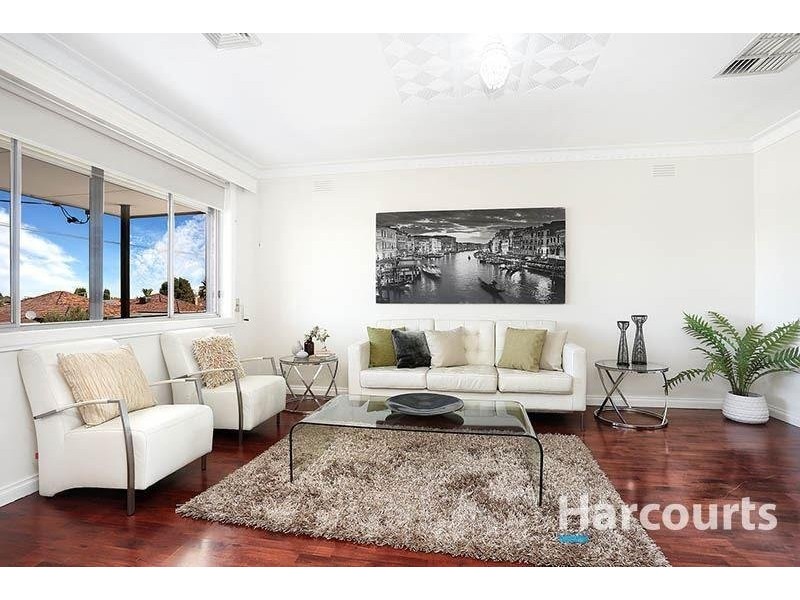 24 Pinewood Drive, Thomastown VIC 3074