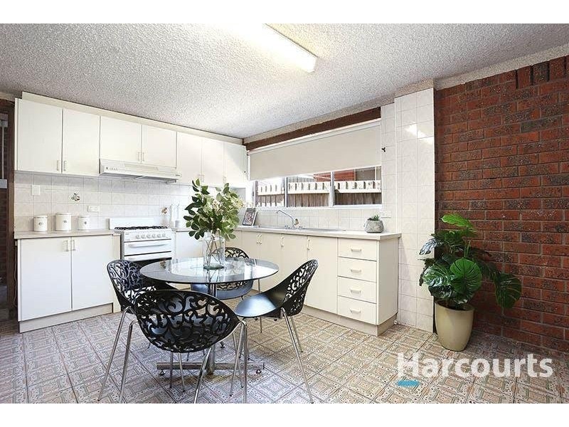 24 Pinewood Drive, Thomastown VIC 3074