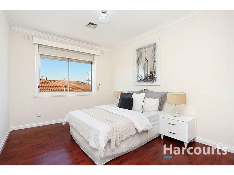 24 Pinewood Drive, Thomastown VIC 3074