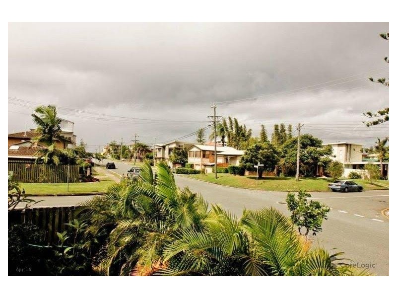 15 Wave Street, Mermaid Beach QLD 4218