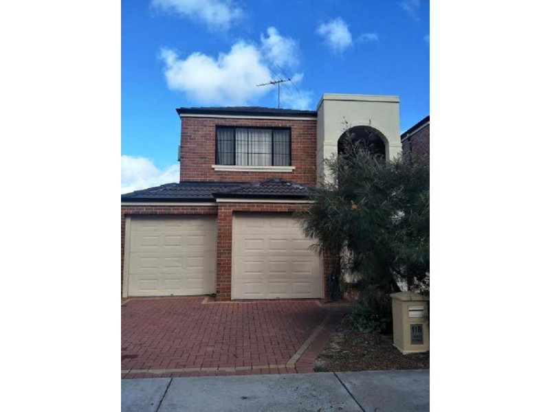 11B Leeder Street, Glendalough WA 6016