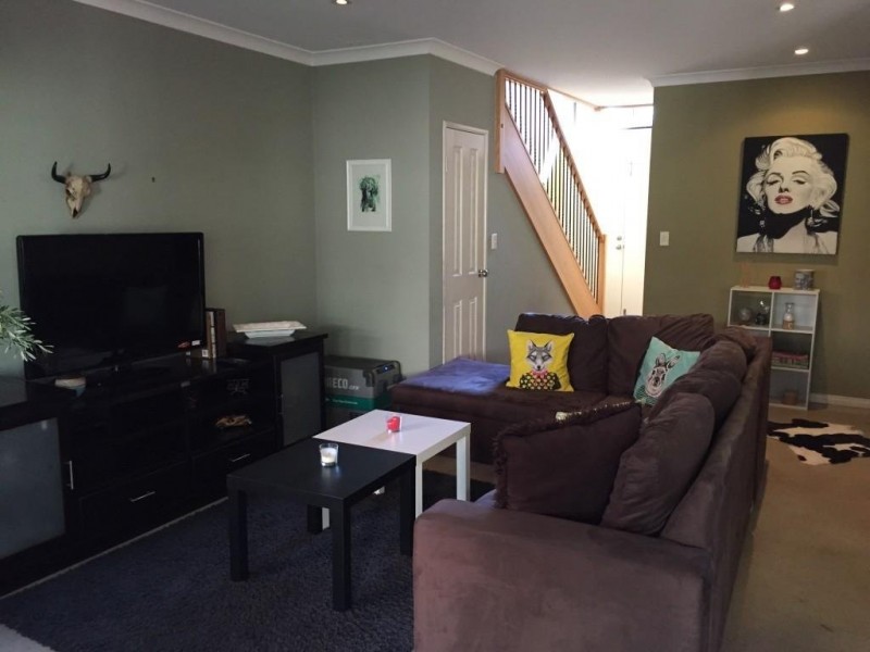 11B Leeder Street, Glendalough WA 6016