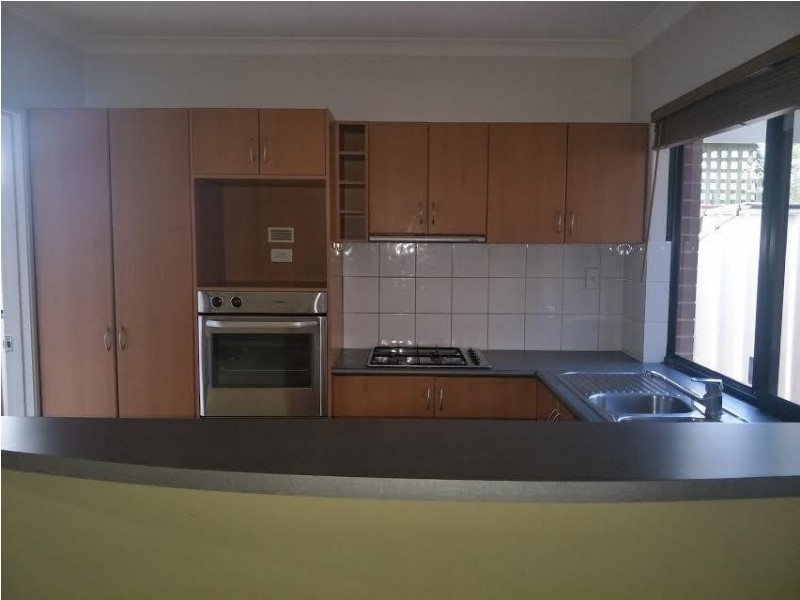 11B Leeder Street, Glendalough WA 6016