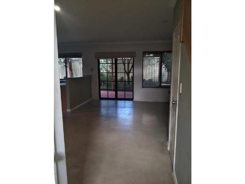 11B Leeder Street, Glendalough WA 6016