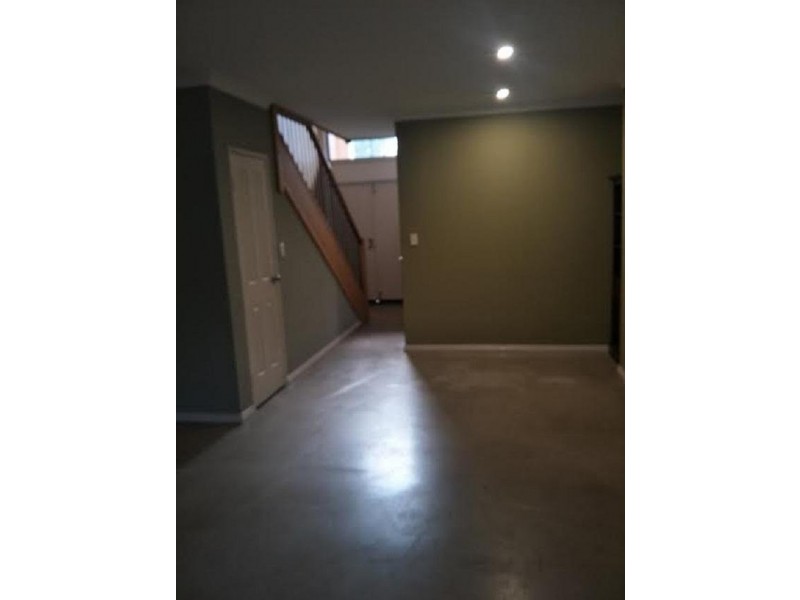 11B Leeder Street, Glendalough WA 6016