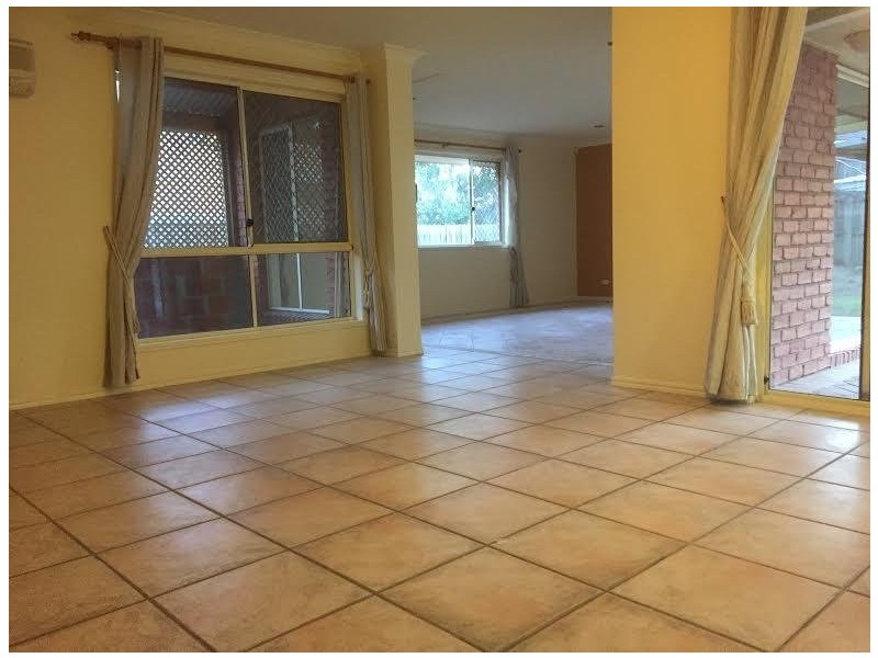 15 Burke Place, Forest Lake QLD 4078