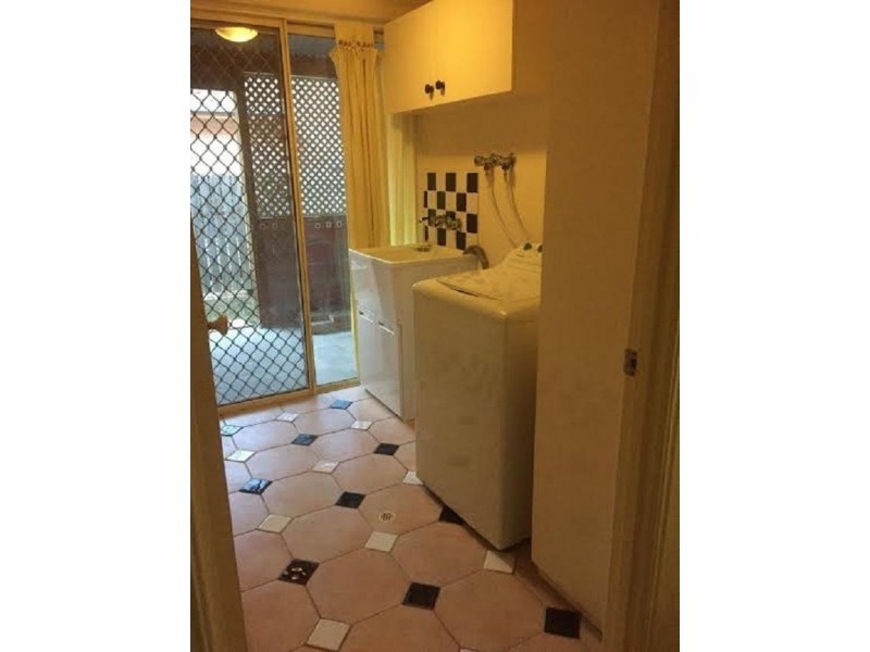 15 Burke Place, Forest Lake QLD 4078