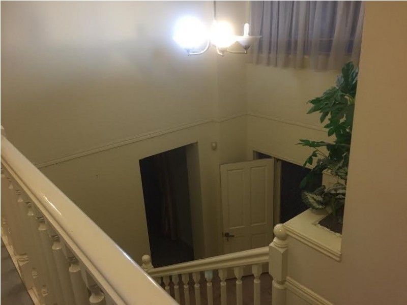 15 Burke Place, Forest Lake QLD 4078