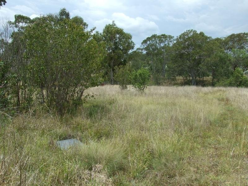 14 Clarence Street, Cooyar QLD 4402