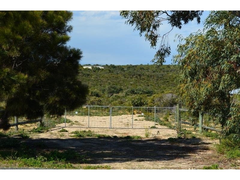 196 Wildflower Way, Karakin WA 6044