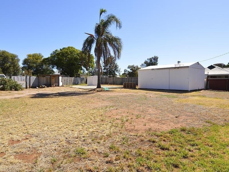 15-17 Hawdon Street, Dareton NSW 2717