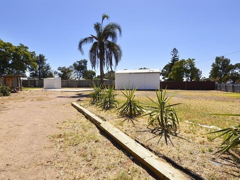 15-17 Hawdon Street, Dareton NSW 2717