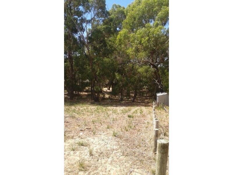 24 Lakeside Terrace, Preston Beach WA 6215