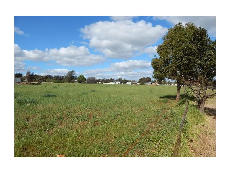 Lot 2/135 Victoria Street, Parkes NSW 2870