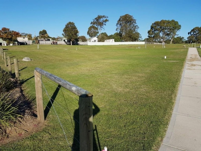 20 Joy Place, Moruya NSW 2537