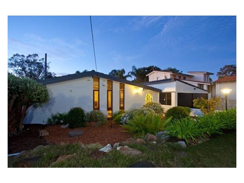 33 Jervois, Dianella WA 6059