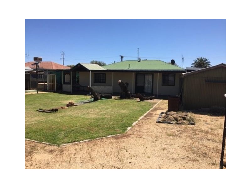 4 Seekamp Street, Berri SA 5343