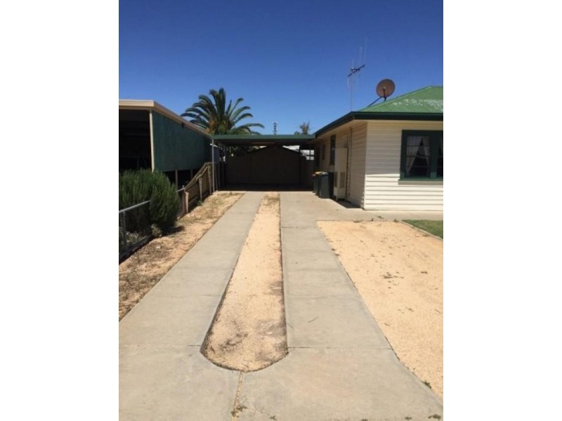 4 Seekamp Street, Berri SA 5343