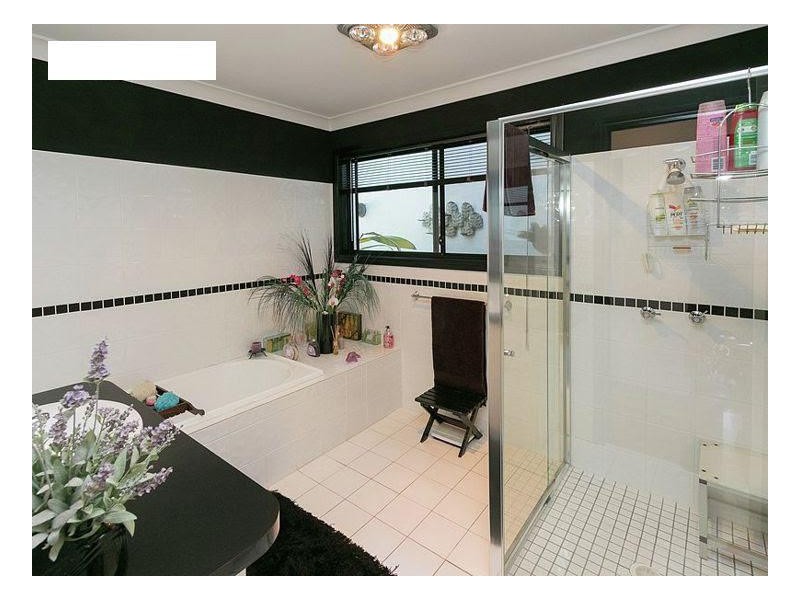 2 Tree View Road, Toogoom QLD 4655