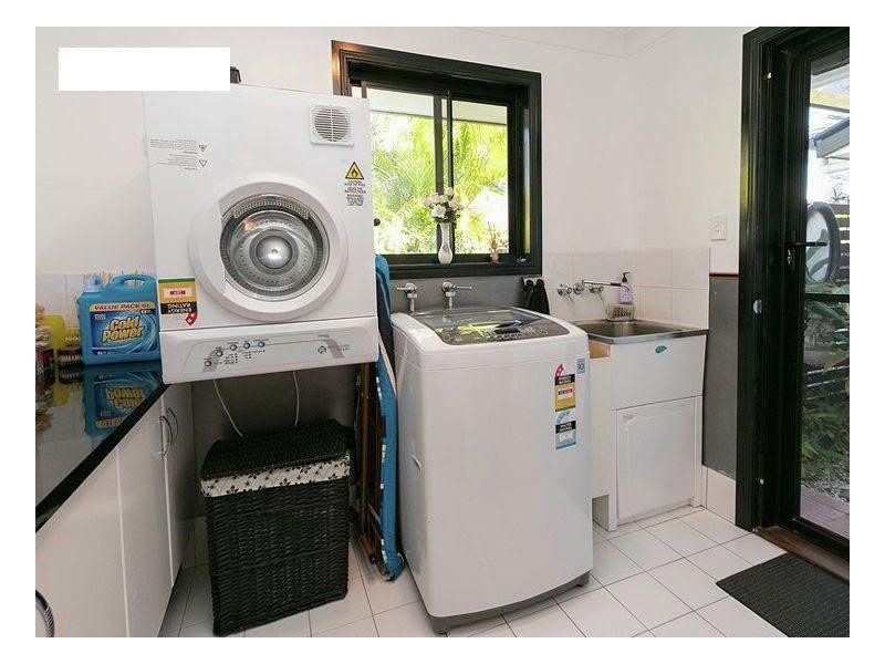 2 Tree View Road, Toogoom QLD 4655