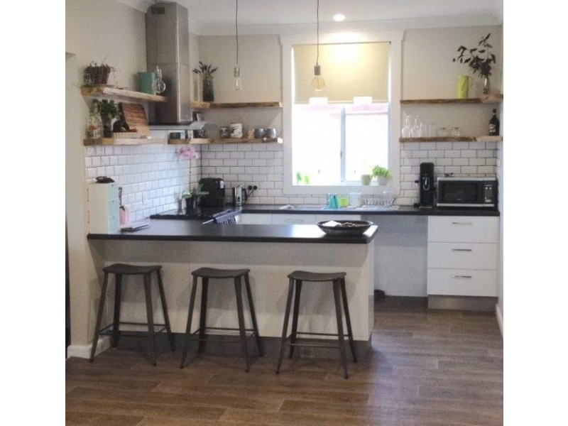 21 East Street, Parkes NSW 2870