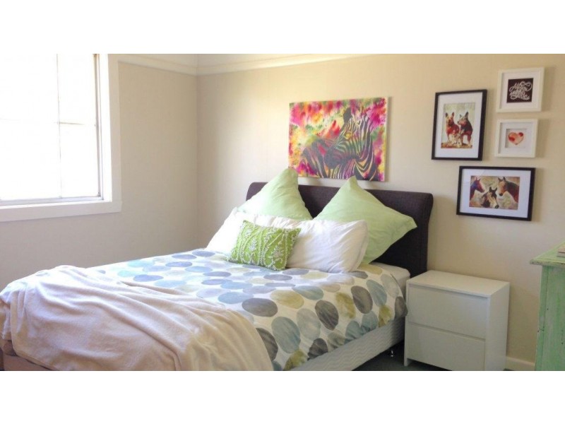 21 East Street, Parkes NSW 2870