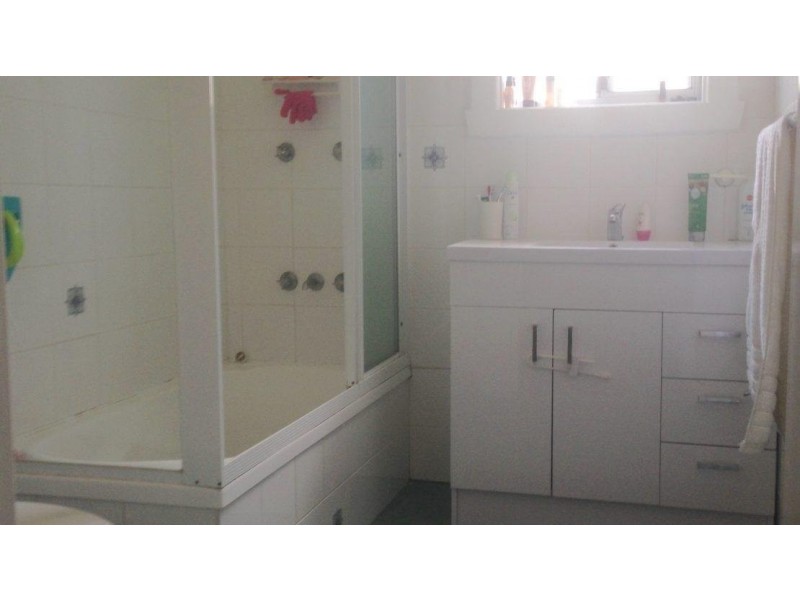 21 East Street, Parkes NSW 2870