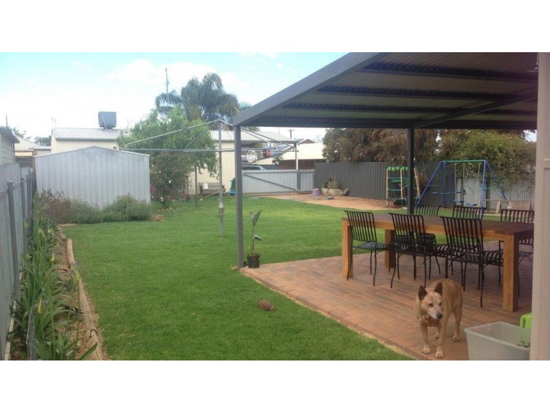 21 East Street, Parkes NSW 2870