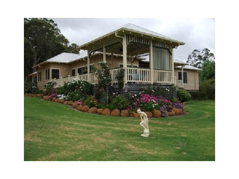 69 Roberts Road, Nannup WA 6275