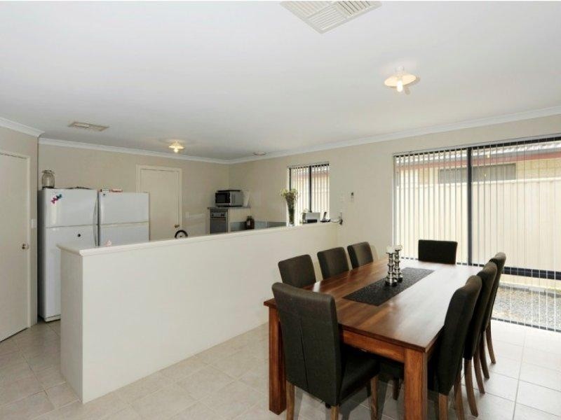 18 Albina Chase, Lakelands WA 6180