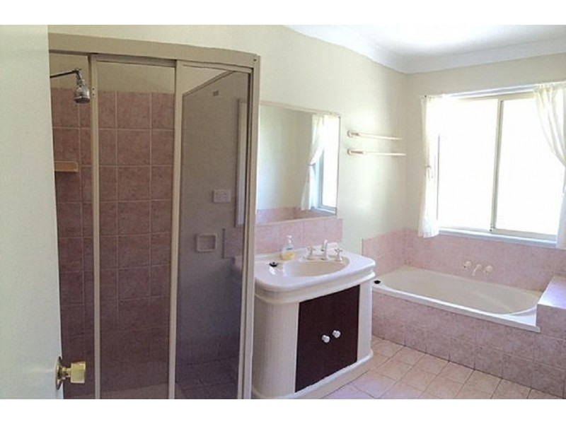 43 Centre Road, Russell Island QLD 4184