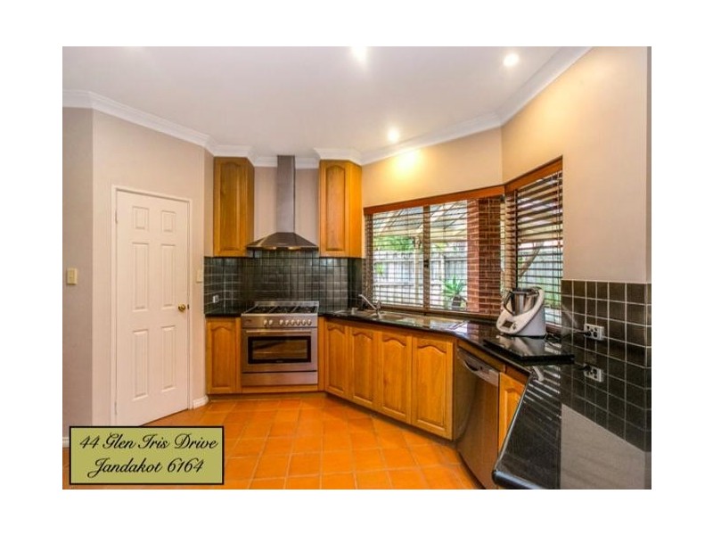 44 Glen Iris Drive, Jandakot WA 6164