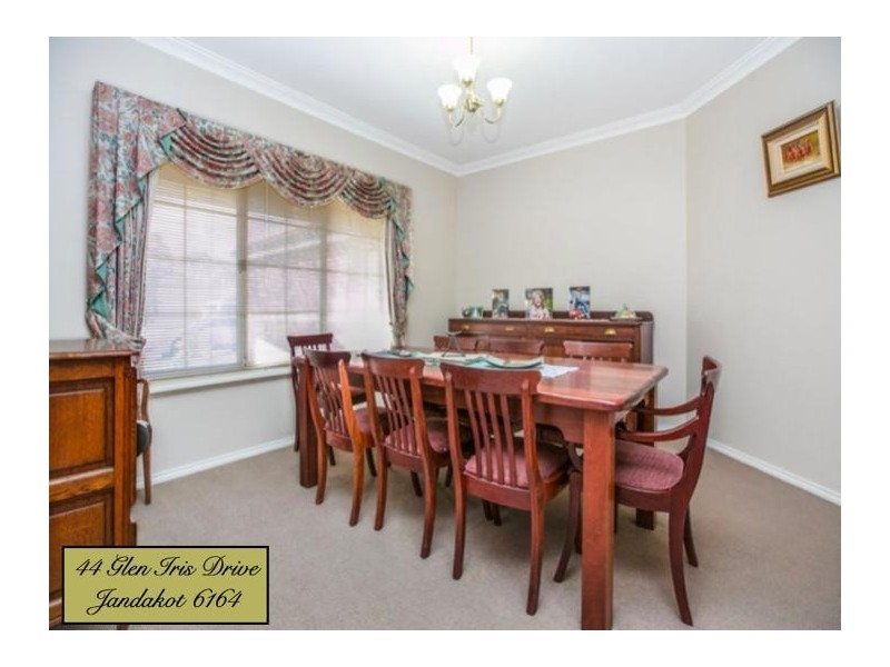 44 Glen Iris Drive, Jandakot WA 6164