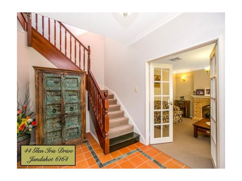 44 Glen Iris Drive, Jandakot WA 6164