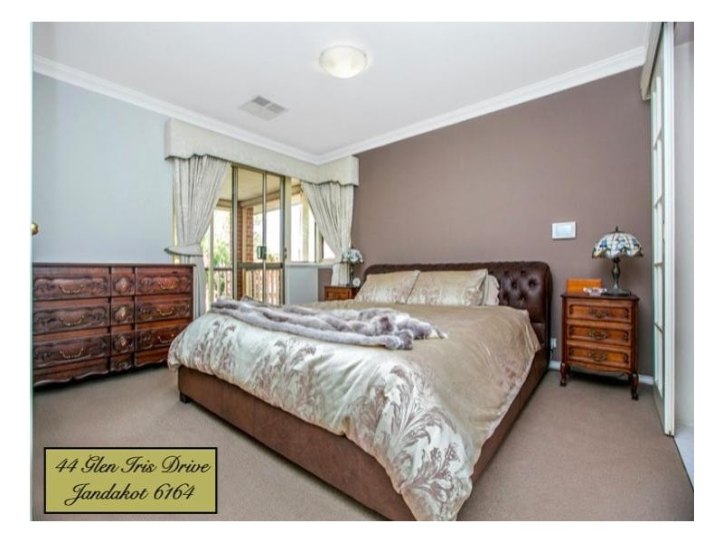 44 Glen Iris Drive, Jandakot WA 6164