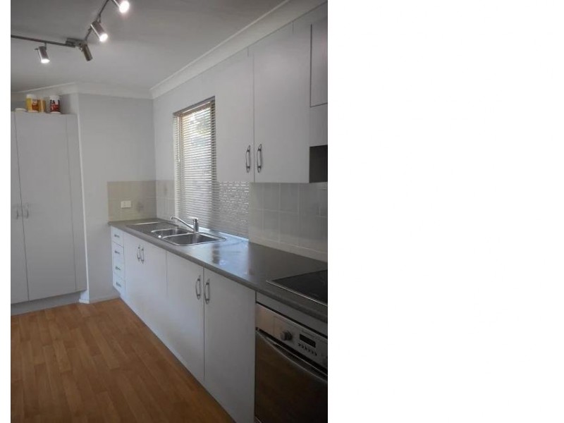 2/20 Jeffries Street, The Range QLD 4700