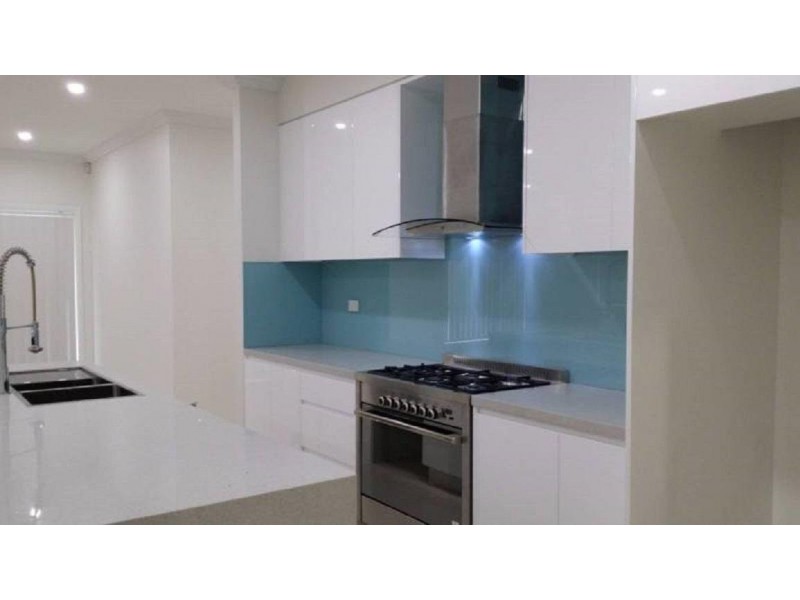 15 Gracie Road, Elderslie NSW 2570