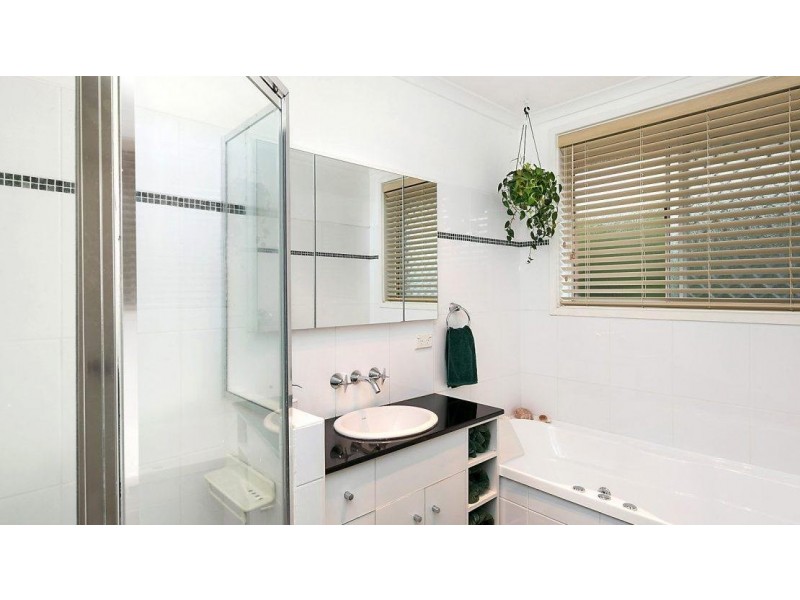 56 Pearson Street, Holder ACT 2611