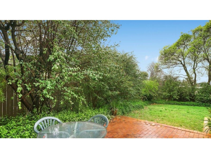 56 Pearson Street, Holder ACT 2611