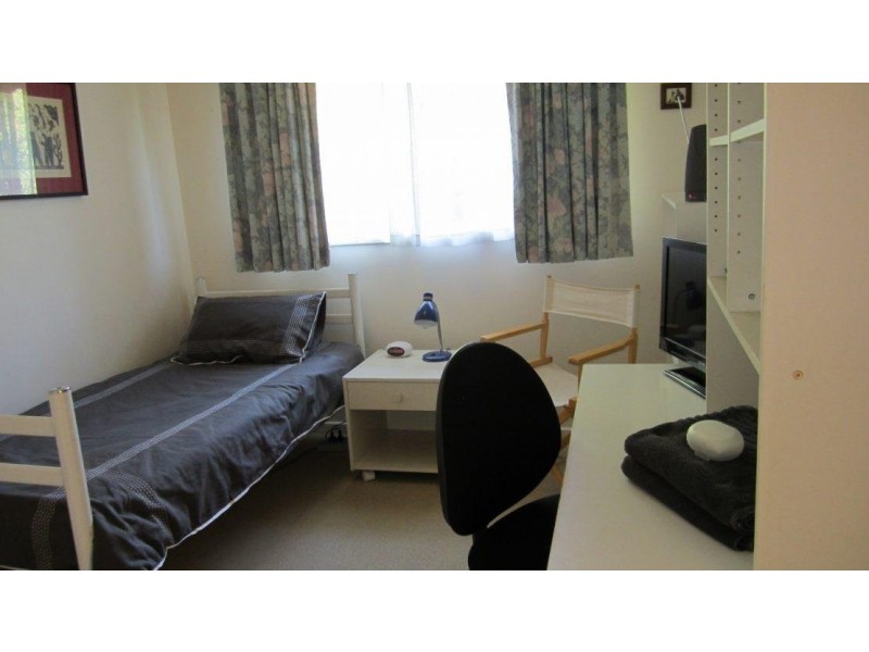 56 Pearson Street, Holder ACT 2611