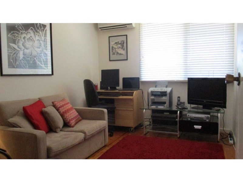 56 Pearson Street, Holder ACT 2611