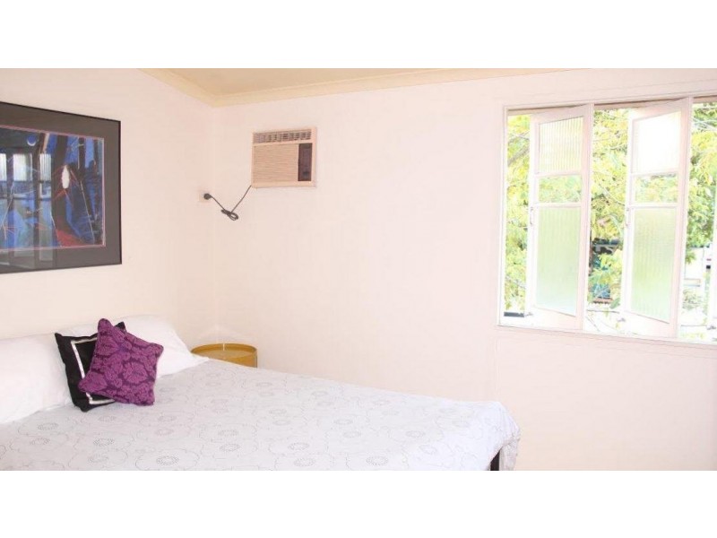 23 Lumley Street, Cairns City QLD 4870