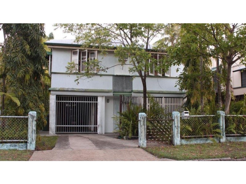 23 Lumley Street, Cairns City QLD 4870