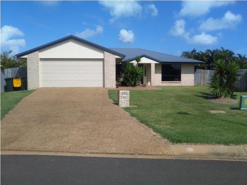 18 Toppers Drive, Coral Cove QLD 4670