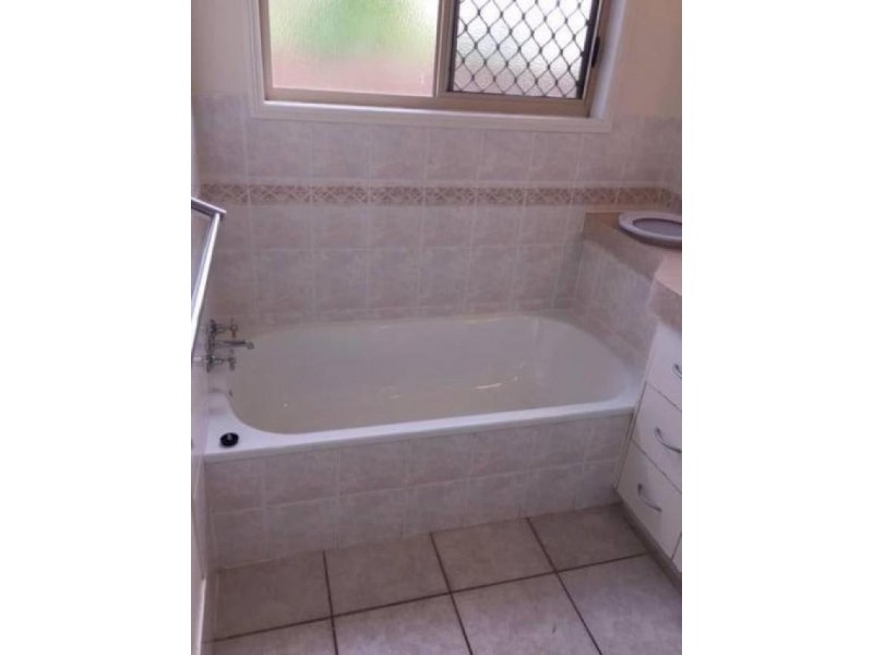73 Donaldson Street, West Mackay QLD 4740