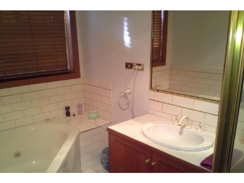 102 Bogong Avenue, Invermay Park VIC 3350