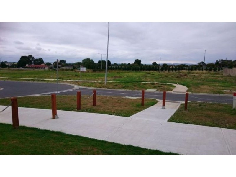Cranbourne VIC 3977