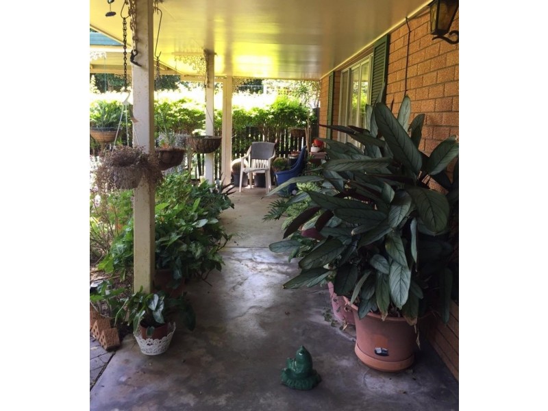 16 Bourke Street, Brassall QLD 4305